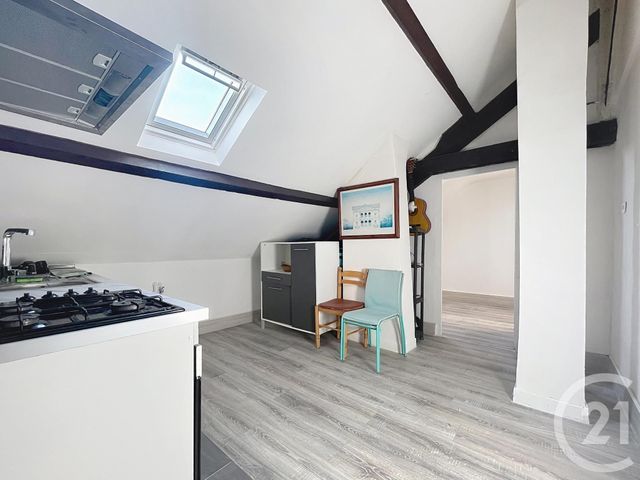 Appartement F1 à vendre - 1 pièce - 19.0 m2 - MONTEREAU FAULT YONNE - 77 - ILE-DE-FRANCE - Century 21 Martinot Immobilier