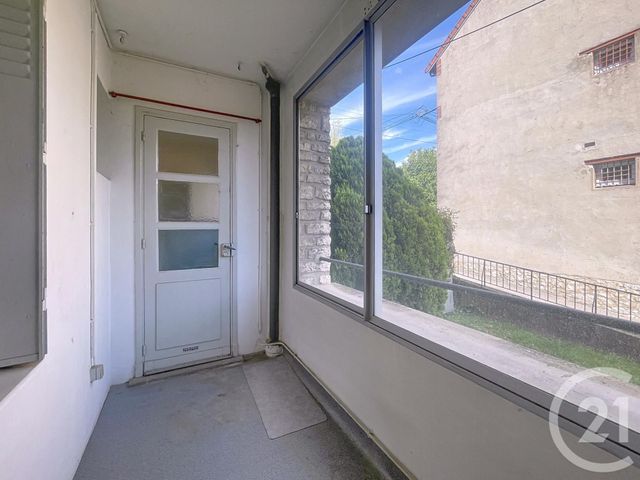 Appartement F3 à vendre - 3 pièces - 65.18 m2 - MONTEREAU FAULT YONNE - 77 - ILE-DE-FRANCE - Century 21 Martinot Immobilier