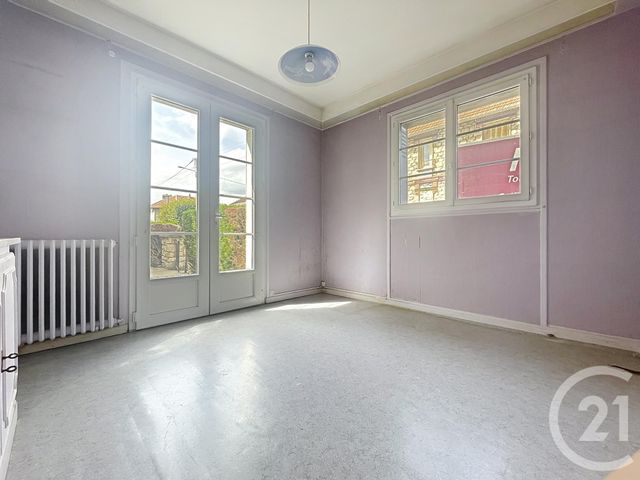 Appartement F3 à vendre - 3 pièces - 65.18 m2 - MONTEREAU FAULT YONNE - 77 - ILE-DE-FRANCE - Century 21 Martinot Immobilier