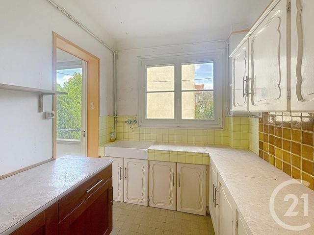 Appartement F3 à vendre - 3 pièces - 65.18 m2 - MONTEREAU FAULT YONNE - 77 - ILE-DE-FRANCE - Century 21 Martinot Immobilier