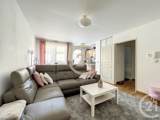 Appartement à louer - 2 pièces - 41.06 m2 - MONTEREAU FAULT YONNE - 77 - ILE-DE-FRANCE - Century 21 Martinot Immobilier