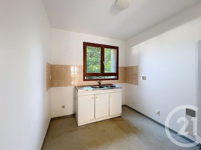 Appartement F3 à vendre - 3 pièces - 59.0 m2 - MONTEREAU FAULT YONNE - 77 - ILE-DE-FRANCE - Century 21 Martinot Immobilier