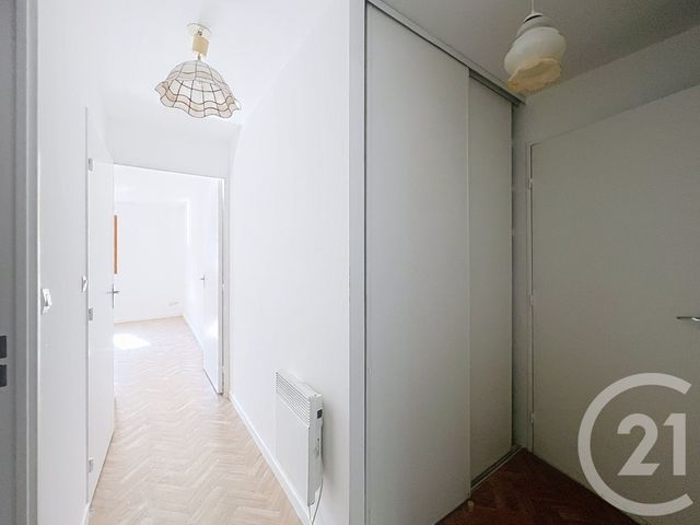 Appartement F3 à vendre - 3 pièces - 59.0 m2 - MONTEREAU FAULT YONNE - 77 - ILE-DE-FRANCE - Century 21 Martinot Immobilier