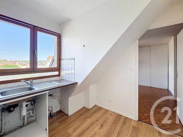 Appartement F2 à vendre - 2 pièces - 36.3 m2 - MONTEREAU FAULT YONNE - 77 - ILE-DE-FRANCE - Century 21 Martinot Immobilier