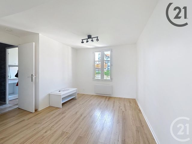 Appartement à louer - 2 pièces - 39.0 m2 - MONTEREAU FAULT YONNE - 77 - ILE-DE-FRANCE - Century 21 Martinot Immobilier