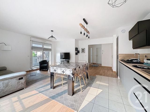 Appartement F3 à vendre - 3 pièces - 60.74 m2 - MONTEREAU FAULT YONNE - 77 - ILE-DE-FRANCE - Century 21 Martinot Immobilier