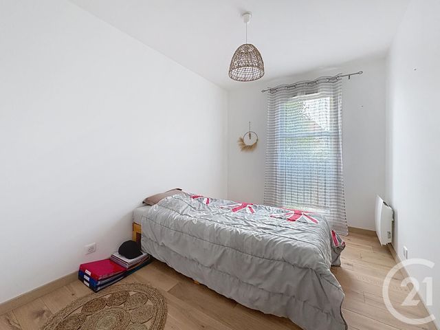 Appartement F3 à vendre - 3 pièces - 60.74 m2 - MONTEREAU FAULT YONNE - 77 - ILE-DE-FRANCE - Century 21 Martinot Immobilier