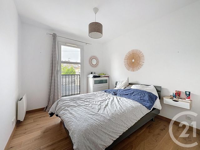 Appartement F3 à vendre - 3 pièces - 60.74 m2 - MONTEREAU FAULT YONNE - 77 - ILE-DE-FRANCE - Century 21 Martinot Immobilier