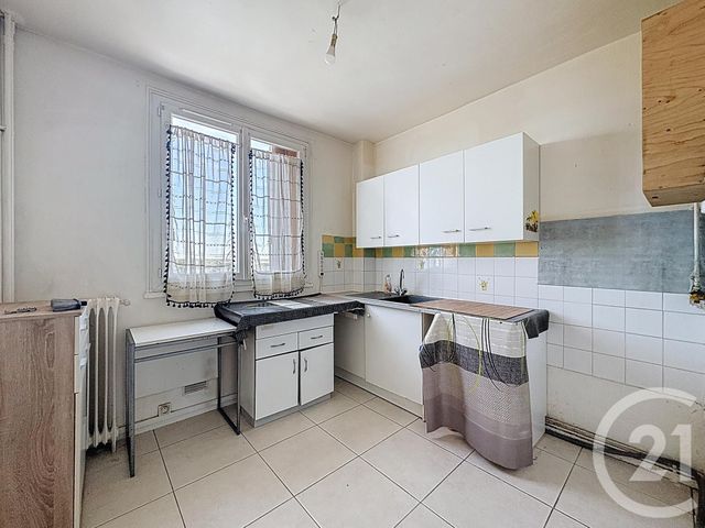 Appartement F3 à vendre - 3 pièces - 58.22 m2 - MONTEREAU FAULT YONNE - 77 - ILE-DE-FRANCE - Century 21 Martinot Immobilier