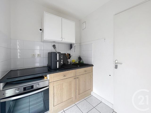 Appartement F2 bis à vendre - 3 pièces - 51.88 m2 - MONTEREAU FAULT YONNE - 77 - ILE-DE-FRANCE - Century 21 Martinot Immobilier