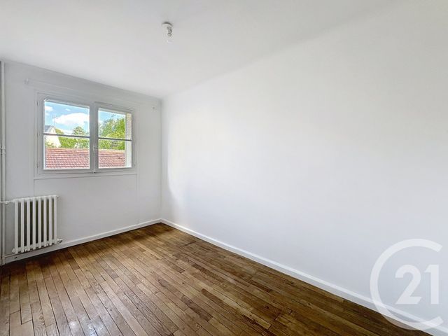Afficher la photo en grand Appartement F3 à vendre - 3 pièces - 67.3 m2 - MONTEREAU FAULT YONNE - 77 - ILE-DE-FRANCE - Century 21 Martinot Immobilier