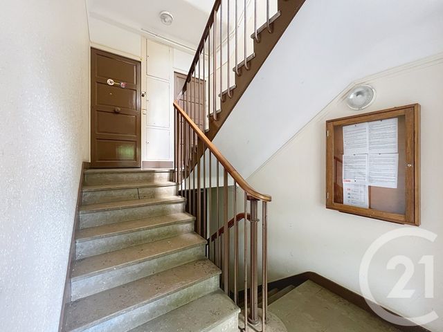 Afficher la photo en grand Appartement F3 à vendre - 3 pièces - 67.3 m2 - MONTEREAU FAULT YONNE - 77 - ILE-DE-FRANCE - Century 21 Martinot Immobilier