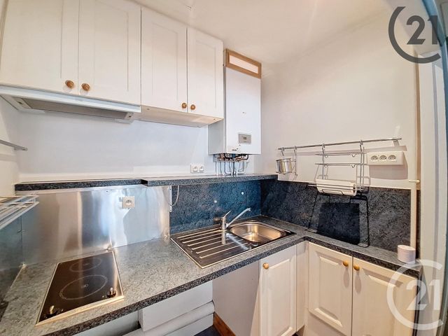 Appartement F2 à vendre - 2 pièces - 50.7 m2 - MONTEREAU FAULT YONNE - 77 - ILE-DE-FRANCE - Century 21 Martinot Immobilier