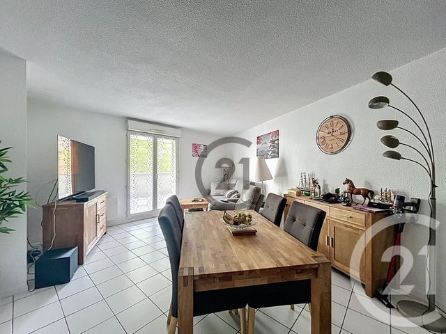 Appartement F3 à vendre - 3 pièces - 64.0 m2 - MONTEREAU FAULT YONNE - 77 - ILE-DE-FRANCE - Century 21 Martinot Immobilier