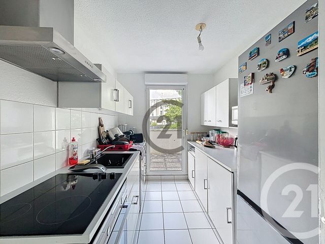 Appartement F3 à vendre - 3 pièces - 64.0 m2 - MONTEREAU FAULT YONNE - 77 - ILE-DE-FRANCE - Century 21 Martinot Immobilier
