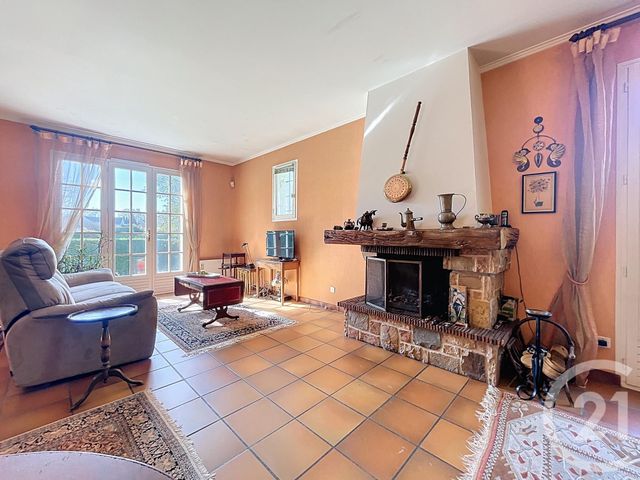 Afficher la photo en grand maison à vendre - 7 pièces - 150.0 m2 - ST GERMAIN LAVAL - 77 - ILE-DE-FRANCE - Century 21 Martinot Immobilier