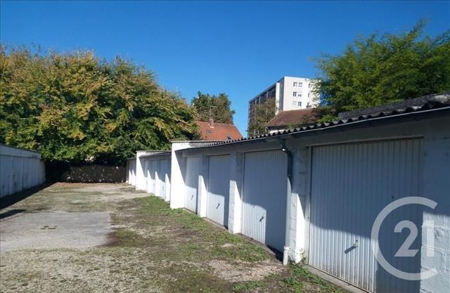 parking à louer - 12.0 m2 - MONTEREAU FAULT YONNE - 77 - ILE-DE-FRANCE - Century 21 Martinot Immobilier