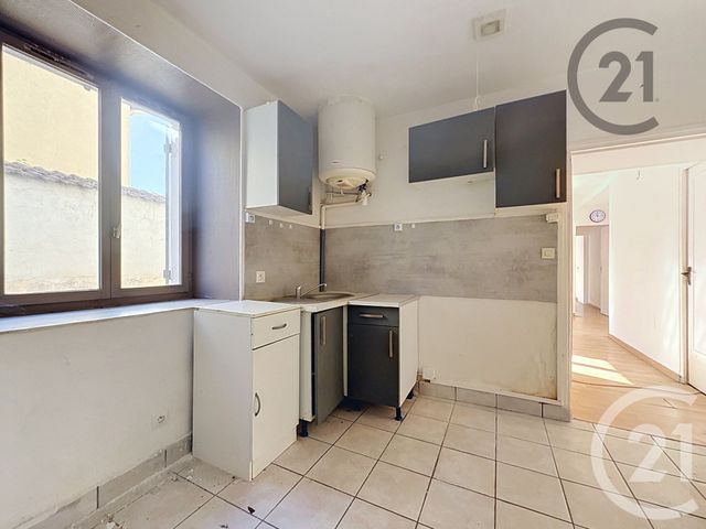 Appartement F2 bis à vendre - 3 pièces - 54.27 m2 - MONTEREAU FAULT YONNE - 77 - ILE-DE-FRANCE - Century 21 Martinot Immobilier