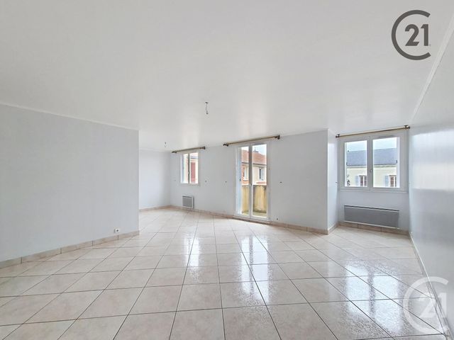 Appartement F4 à louer MONTEREAU FAULT YONNE