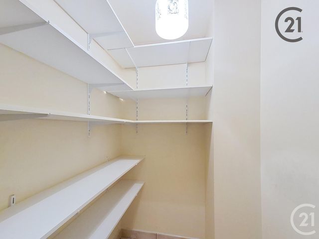 Appartement F4 à louer - 4 pièces - 102.0 m2 - MONTEREAU FAULT YONNE - 77 - ILE-DE-FRANCE - Century 21 Martinot Immobilier