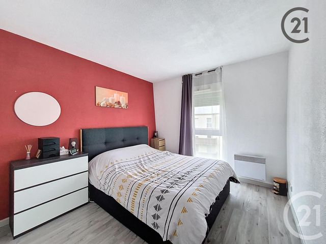 Appartement à louer - 2 pièces - 46.0 m2 - MONTEREAU FAULT YONNE - 77 - ILE-DE-FRANCE - Century 21 Martinot Immobilier