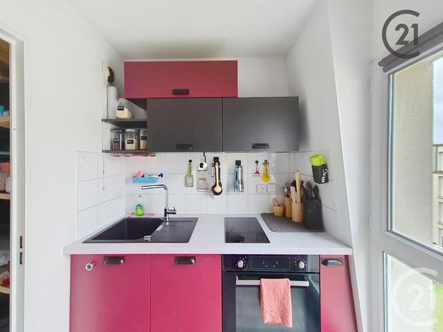 Appartement à louer - 2 pièces - 46.0 m2 - MONTEREAU FAULT YONNE - 77 - ILE-DE-FRANCE - Century 21 Martinot Immobilier