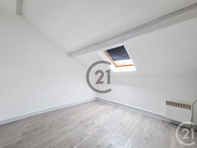 Appartement F1 à louer - 1 pièce - 18.0 m2 - MONTEREAU FAULT YONNE - 77 - ILE-DE-FRANCE - Century 21 Martinot Immobilier