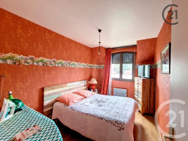 Appartement F3 à vendre - 3 pièces - 65.5 m2 - MONTEREAU FAULT YONNE - 77 - ILE-DE-FRANCE - Century 21 Martinot Immobilier