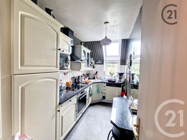 Appartement F3 à vendre - 3 pièces - 65.5 m2 - MONTEREAU FAULT YONNE - 77 - ILE-DE-FRANCE - Century 21 Martinot Immobilier