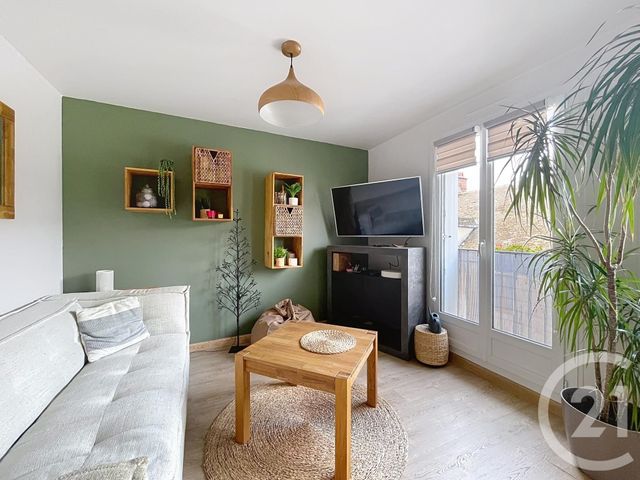 Appartement F2 à vendre - 2 pièces - 34.84 m2 - MONTEREAU FAULT YONNE - 77 - ILE-DE-FRANCE - Century 21 Martinot Immobilier