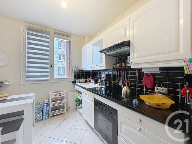 Appartement F4 à vendre - 4 pièces - 76.99 m2 - MONTEREAU FAULT YONNE - 77 - ILE-DE-FRANCE - Century 21 Martinot Immobilier