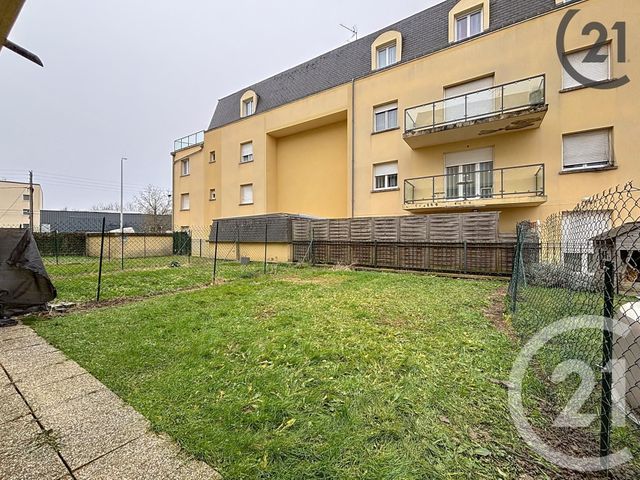 Afficher la photo en grand Appartement à louer - 2 pièces - 44.0 m2 - MONTEREAU FAULT YONNE - 77 - ILE-DE-FRANCE - Century 21 Martinot Immobilier