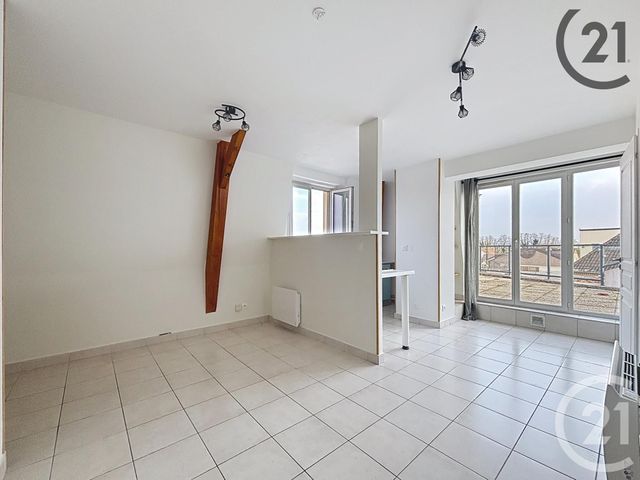 Appartement F1 à louer - 1 pièce - 27.0 m2 - MONTEREAU FAULT YONNE - 77 - ILE-DE-FRANCE - Century 21 Martinot Immobilier