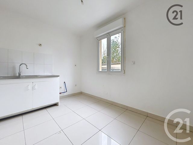 maison à vendre - 4 pièces - 89.15 m2 - MONTEREAU FAULT YONNE - 77 - ILE-DE-FRANCE - Century 21 Martinot Immobilier