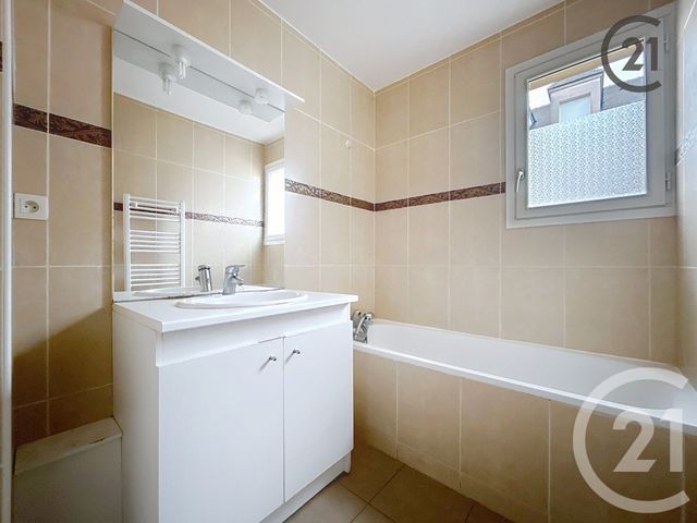 maison à vendre - 4 pièces - 89.15 m2 - MONTEREAU FAULT YONNE - 77 - ILE-DE-FRANCE - Century 21 Martinot Immobilier