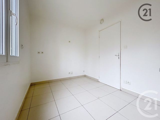 maison à vendre - 4 pièces - 89.15 m2 - MONTEREAU FAULT YONNE - 77 - ILE-DE-FRANCE - Century 21 Martinot Immobilier