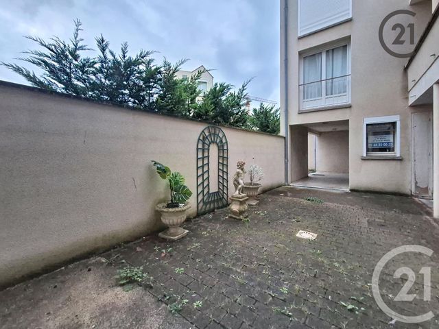 Appartement Studio à louer - 1 pièce - 21.24 m2 - MONTEREAU FAULT YONNE - 77 - ILE-DE-FRANCE - Century 21 Martinot Immobilier