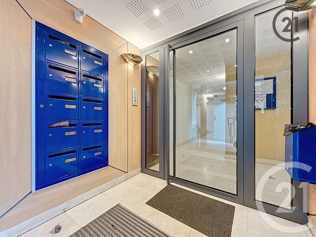 Appartement F2 à vendre - 2 pièces - 41.33 m2 - MONTEREAU FAULT YONNE - 77 - ILE-DE-FRANCE - Century 21 Martinot Immobilier