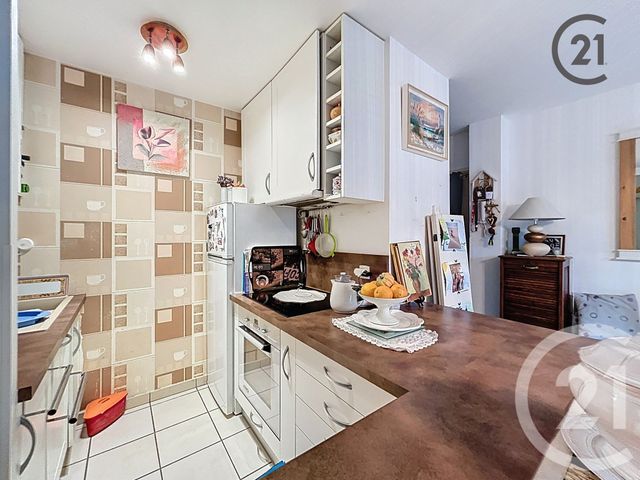 Appartement F2 à vendre - 2 pièces - 41.33 m2 - MONTEREAU FAULT YONNE - 77 - ILE-DE-FRANCE - Century 21 Martinot Immobilier