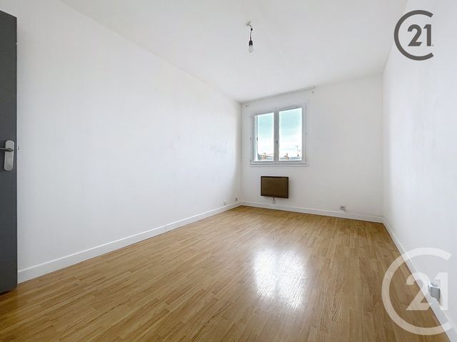 Appartement F4 à vendre - 4 pièces - 100.89 m2 - MONTEREAU FAULT YONNE - 77 - ILE-DE-FRANCE - Century 21 Martinot Immobilier