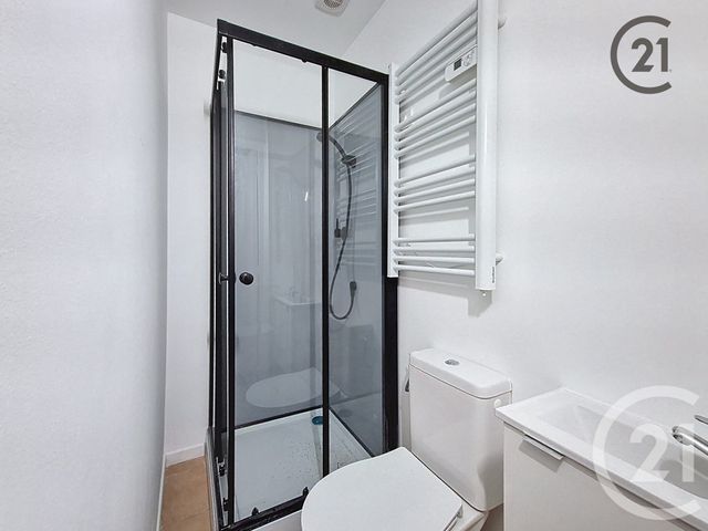 Appartement F2 à louer - 2 pièces - 43.21 m2 - MONTEREAU FAULT YONNE - 77 - ILE-DE-FRANCE - Century 21 Martinot Immobilier