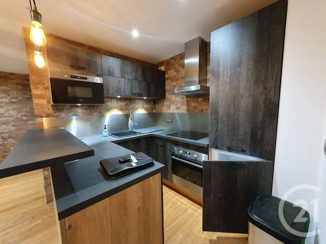 Appartement F2 à louer - 2 pièces - 41.0 m2 - MONTEREAU FAULT YONNE - 77 - ILE-DE-FRANCE - Century 21 Martinot Immobilier