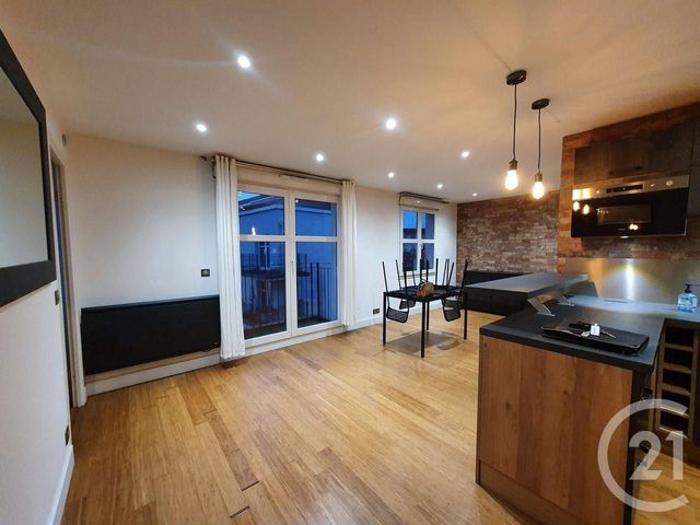 Appartement F2 à louer - 2 pièces - 41.0 m2 - MONTEREAU FAULT YONNE - 77 - ILE-DE-FRANCE - Century 21 Martinot Immobilier