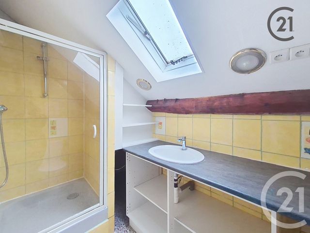 Appartement F2 à louer - 2 pièces - 48.93 m2 - MONTEREAU FAULT YONNE - 77 - ILE-DE-FRANCE - Century 21 Martinot Immobilier