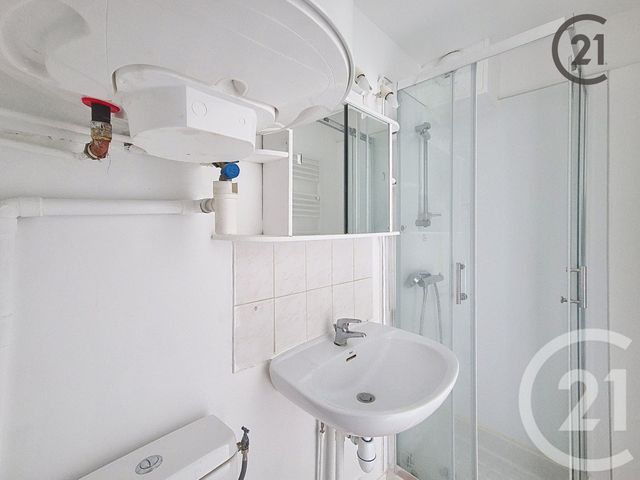 Appartement F1 à louer - 1 pièce - 23.0 m2 - MONTEREAU FAULT YONNE - 77 - ILE-DE-FRANCE - Century 21 Martinot Immobilier
