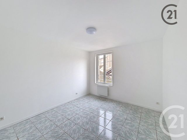 Appartement F1 à louer MONTEREAU FAULT YONNE