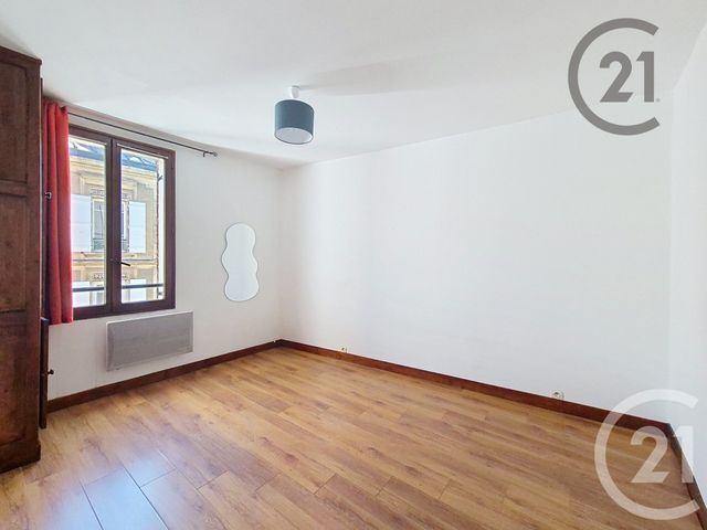 Appartement à louer - 3 pièces - 52.0 m2 - MONTEREAU FAULT YONNE - 77 - ILE-DE-FRANCE - Century 21 Martinot Immobilier
