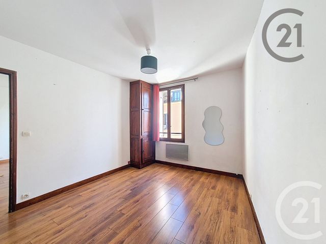 Appartement à louer - 3 pièces - 52.0 m2 - MONTEREAU FAULT YONNE - 77 - ILE-DE-FRANCE - Century 21 Martinot Immobilier