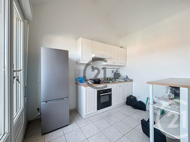 Appartement F3 à vendre - 3 pièces - 56.02 m2 - MONTEREAU FAULT YONNE - 77 - ILE-DE-FRANCE - Century 21 Martinot Immobilier