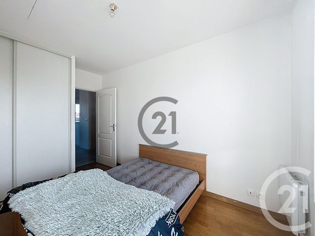 Appartement F3 à vendre - 3 pièces - 56.02 m2 - MONTEREAU FAULT YONNE - 77 - ILE-DE-FRANCE - Century 21 Martinot Immobilier